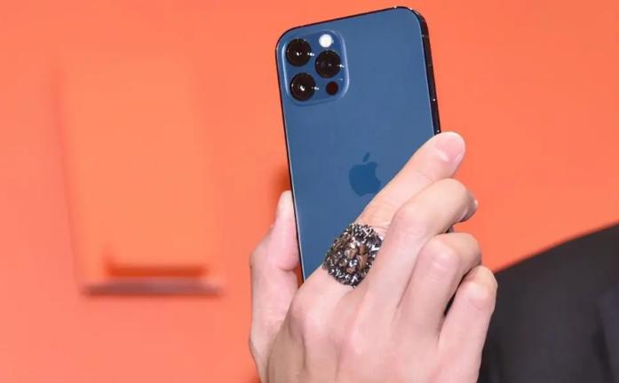 彰武苹果手机维修分享iPhone12系列重启方法教程 